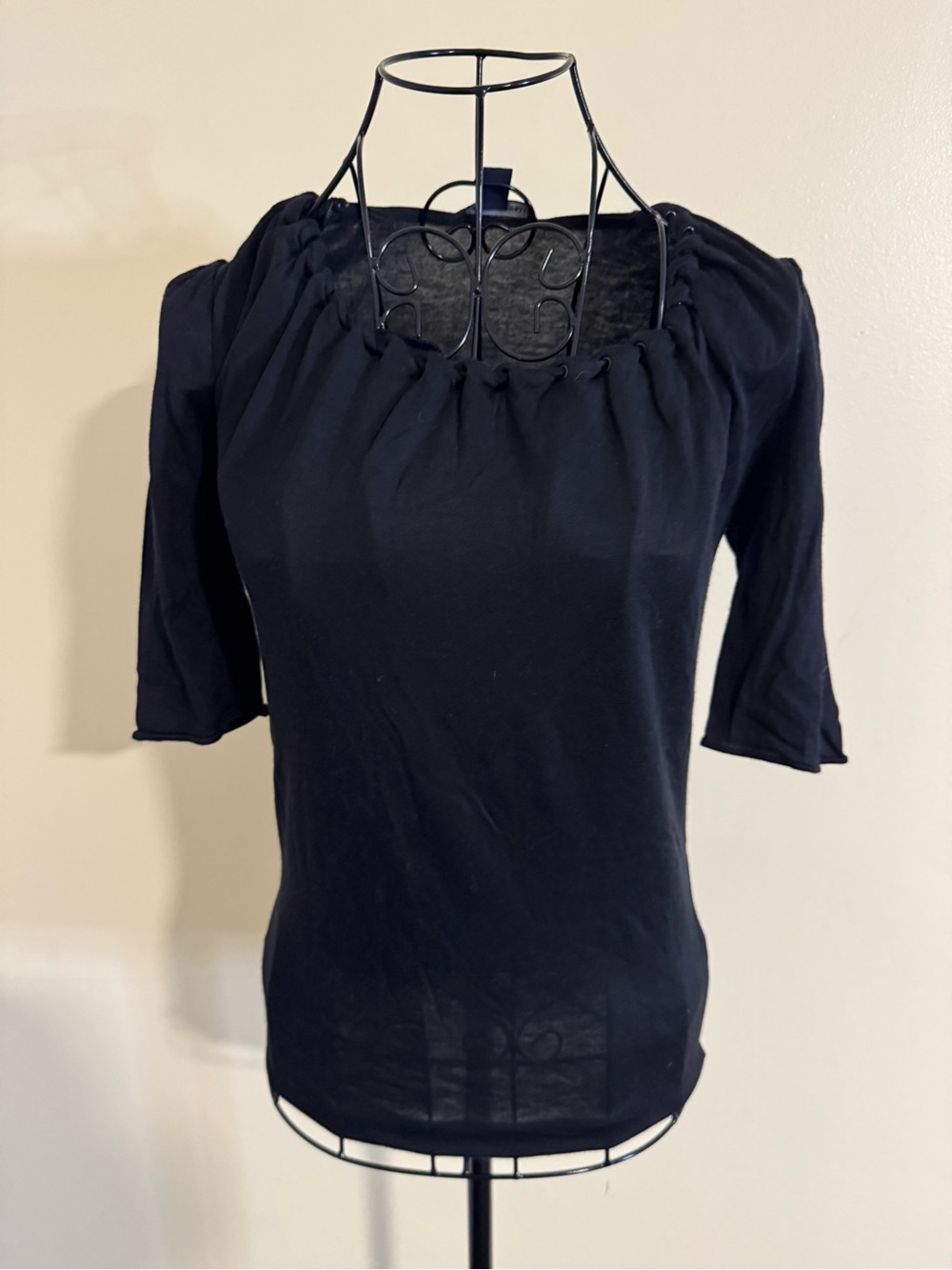 Banana Republic Scoop Neck Roped Short Sleeve Tee in Black Size XS